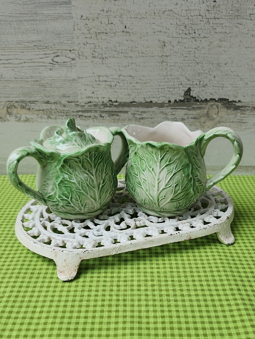 VTG FITZ AND FLOYD "CABBAGE LEAF" SMALL CREAMER AND LIDDED SUGAR BOWL